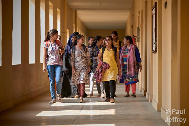 Aalan Tech Soft's comprehensive curriculum covers a wide range of software technologies.